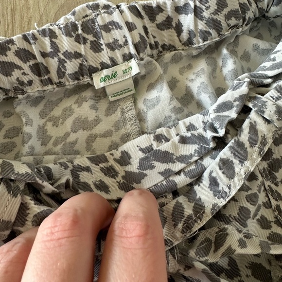 Aerie Leopard Print Paper Bag Camp Shorts XS - Picture 4 of 11